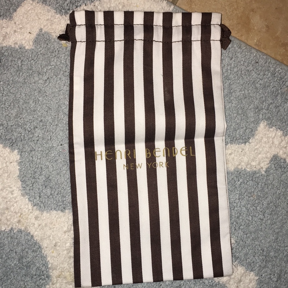 Henri bendel pouch
